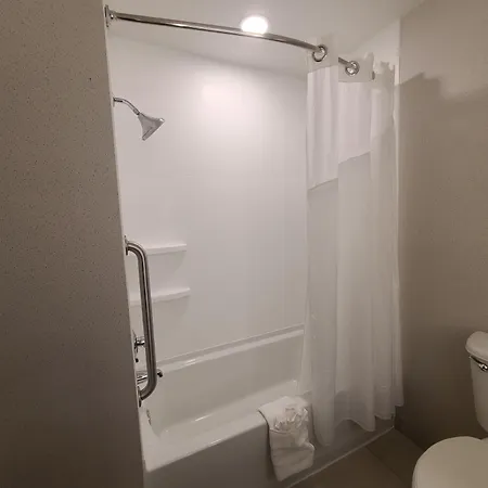 Holiday Inn Express Lordstown-Newton Falls/Warren By Ihg Exterior foto